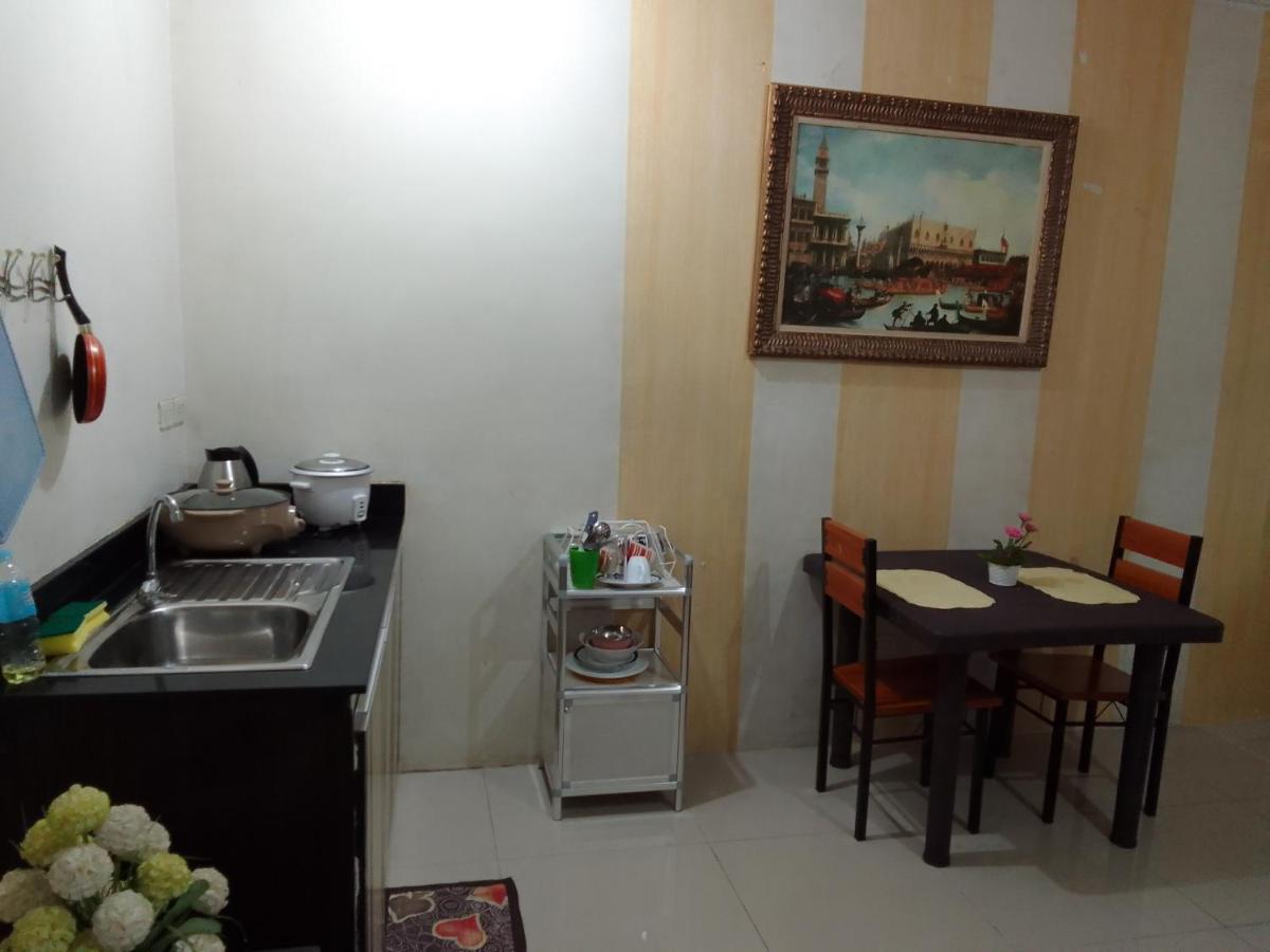 Emmanuel'S Service Apartment Near The Airport Manila Exterior photo