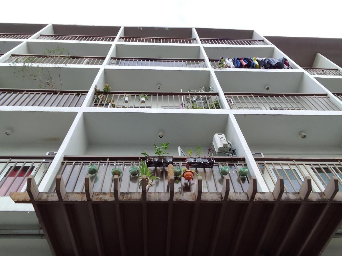 Emmanuel'S Service Apartment Near The Airport Manila Exterior photo