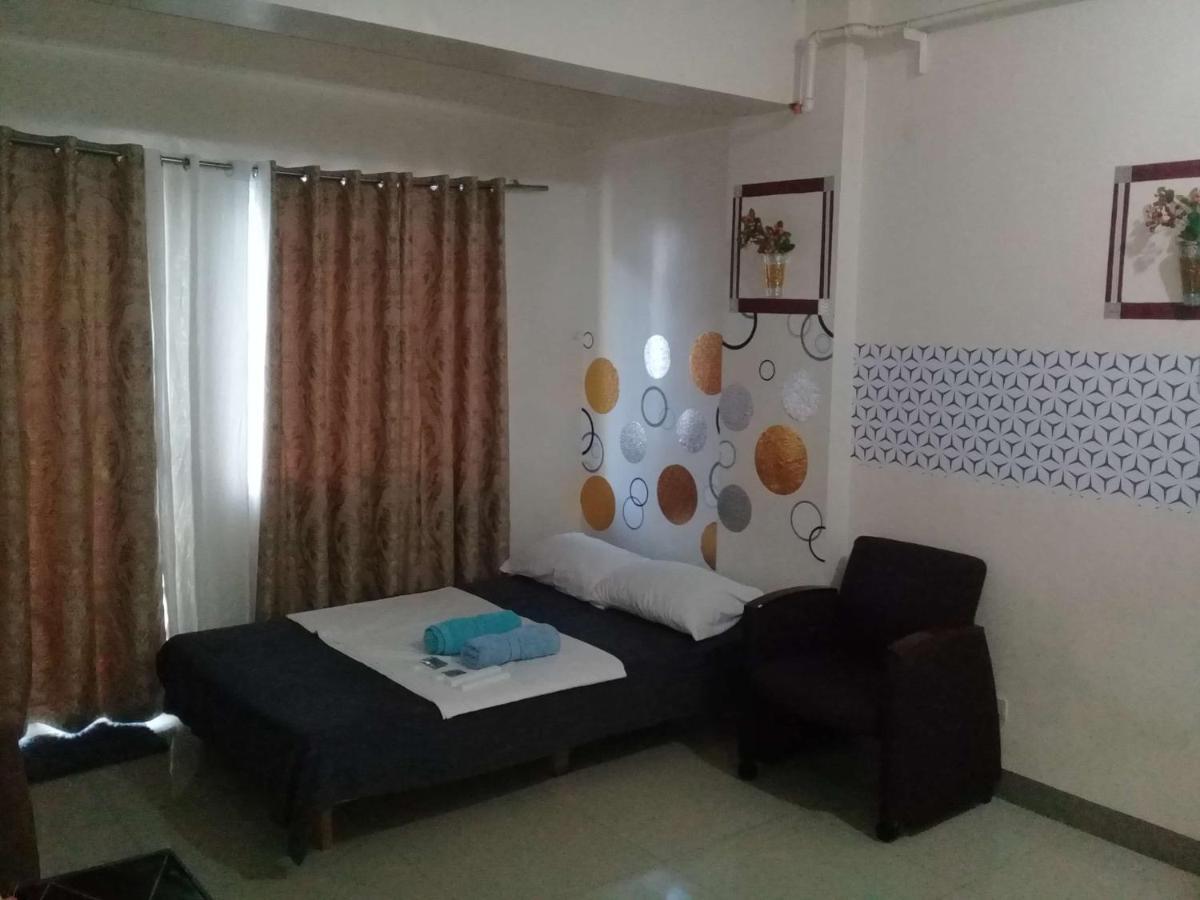 Emmanuel'S Service Apartment Near The Airport Manila Exterior photo